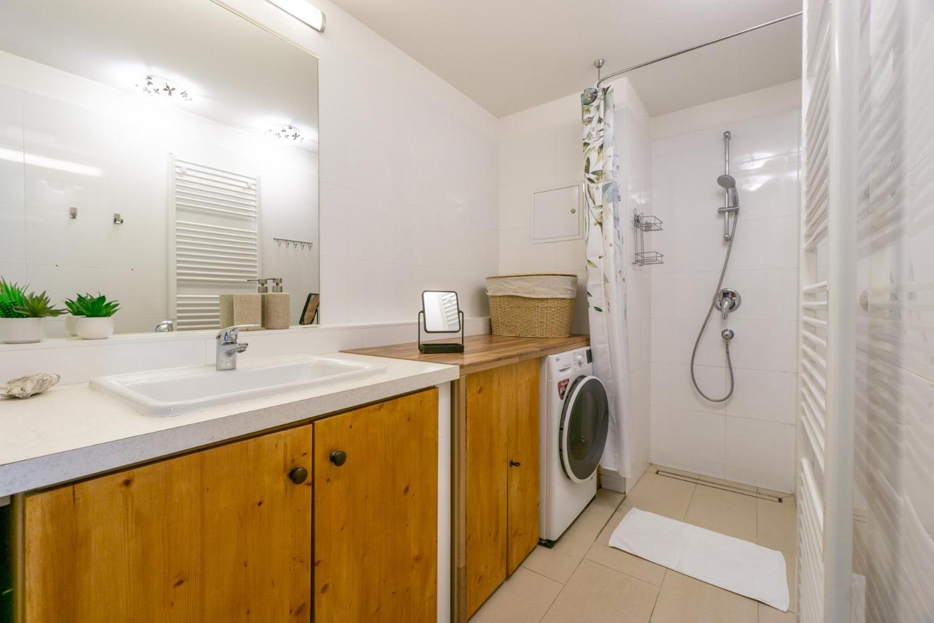 Apartment With Garden Close To Stadthalle, Westbahnhof Viyana Dış mekan fotoğraf